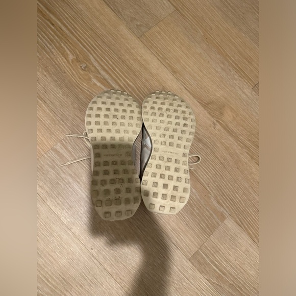 Givenchy Authentic, proof of purchase comes og with box - Picture 3 of 4